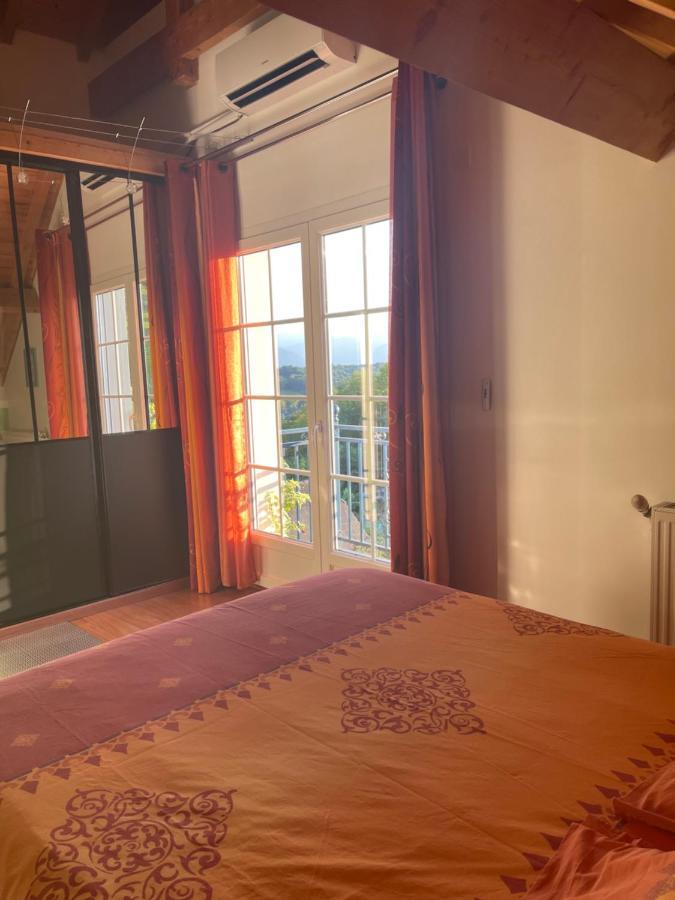 Les Gites De La Maison Bleue D'Estialescq 外观 照片