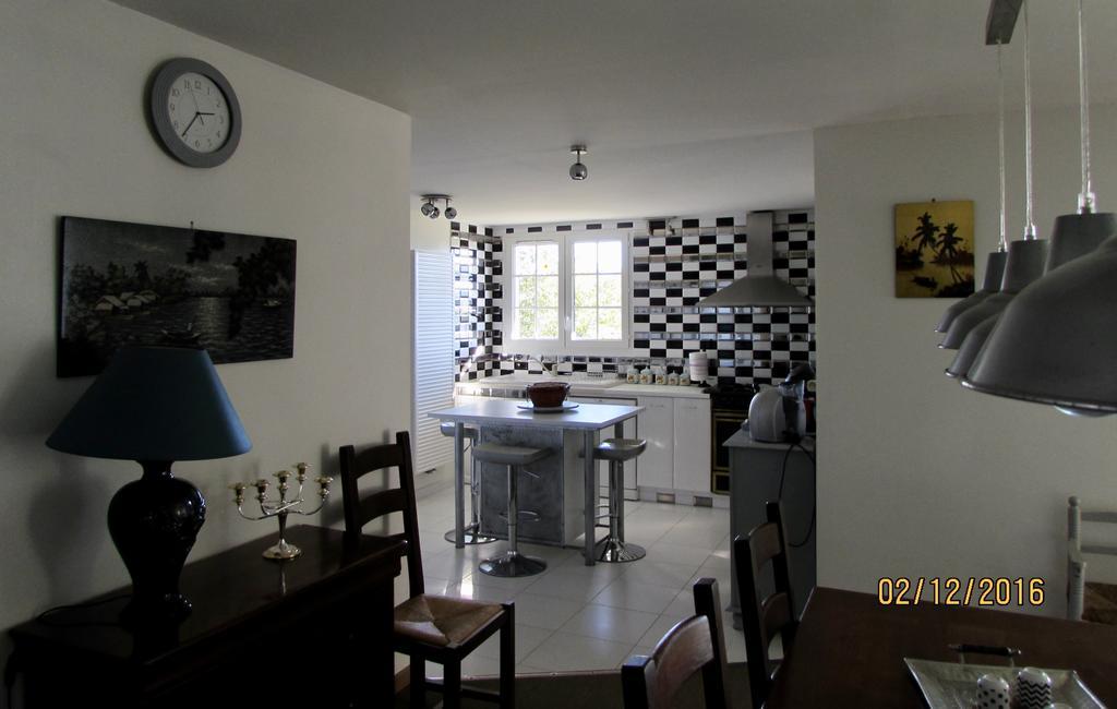 Les Gites De La Maison Bleue D'Estialescq 外观 照片